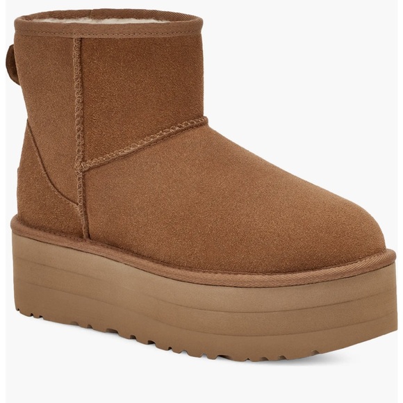 UGG Classic Mini Platform Boot (Women) New No Box